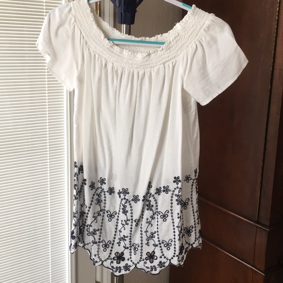 Old Navy Embroidered Top M Tall - Picture 1 of 4